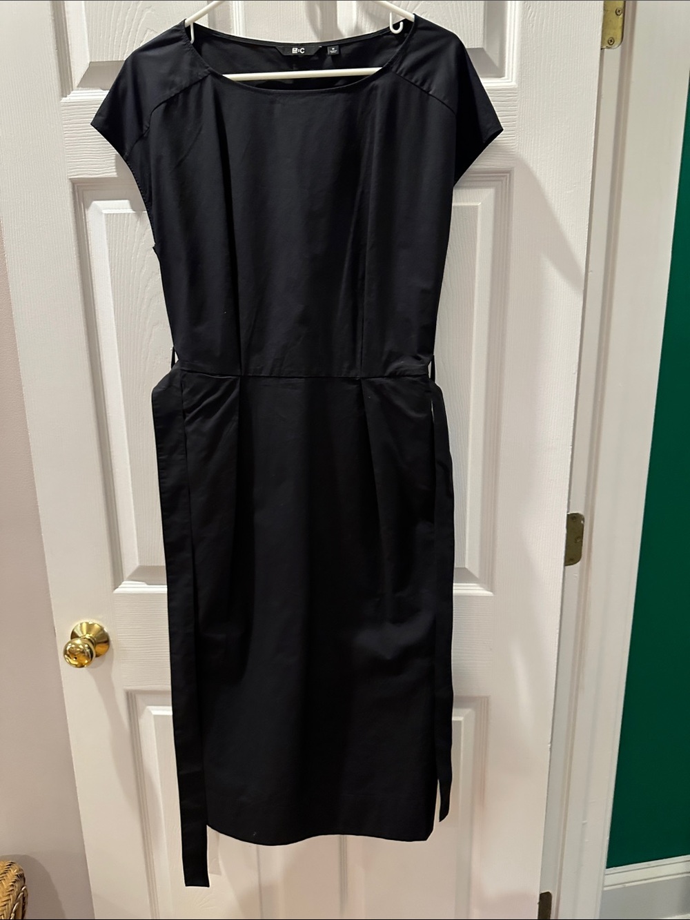 Uniqlo Black Midi Cap-Sleeve Sheath Dress
